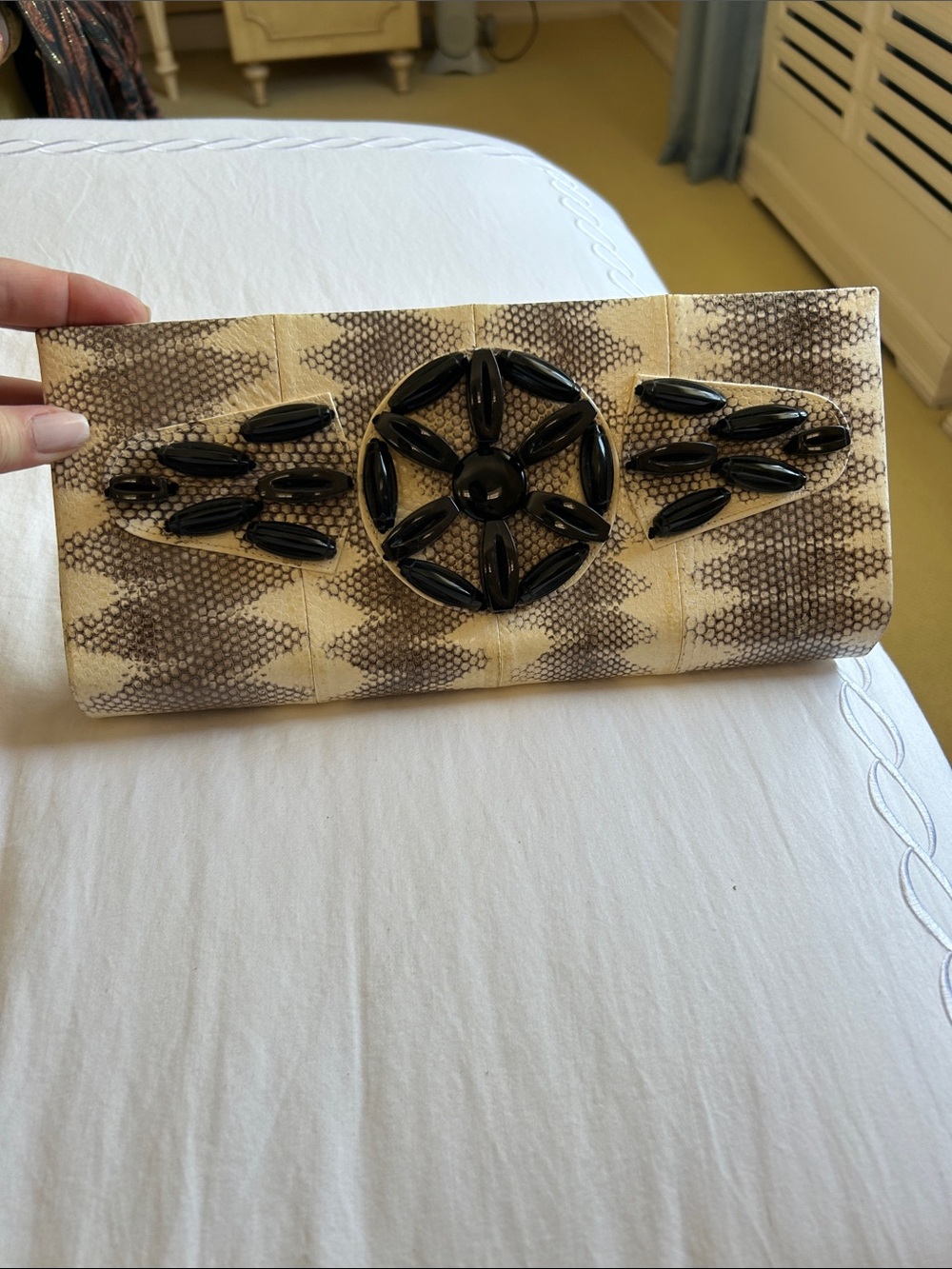 Snake-Print Embellished Clutch in Beige and Black wood magnet made in Italy